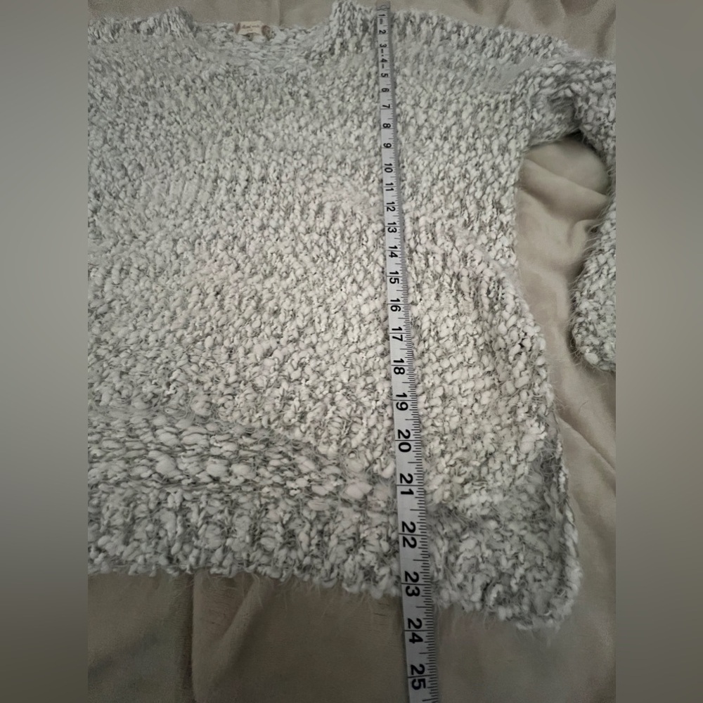 Altar'd State V Neck Women’s Sweater L/XL - Picture 5 of 6